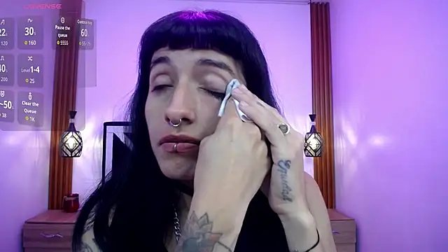 FRANCESCA LOVE  online show from March 8, 2026, 1:58 pm