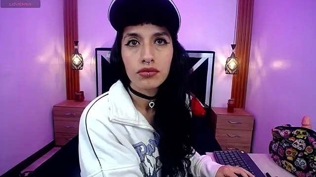 FRANCESCA LOVE  online show from March 6, 2026, 4:57 pm