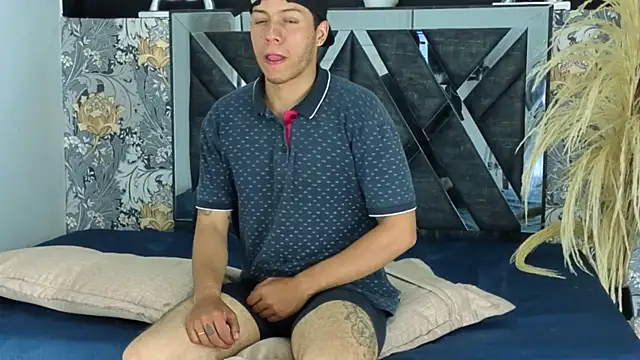 adrian camii online show from April 11, 2026, 7:27 am