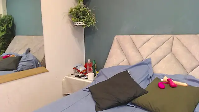 Snapshot of AmelieLux chatting on March 2, 2026, 6:26 pm AmelieLux online show from March 2, 2026, 6:26 pm