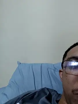 MOREN044 online show from March 11, 2026, 2:38 am