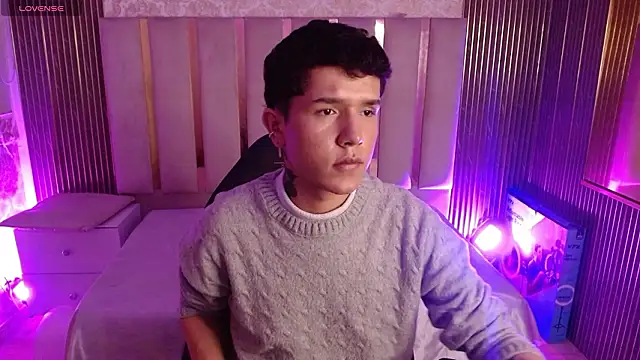 Snapshot of estefan_tay chatting on February 20, 2026, 1:35 am estefan tay online show from February 20, 2026, 1:35 am