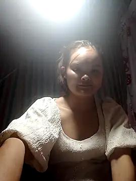 Snapshot of Luminana chatting on February 8, 2026, 2:20 am Luminana online show from February 8, 2026, 2:20 am