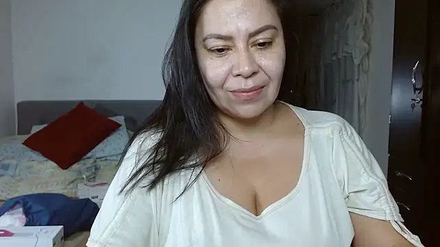 Snapshot of Karo_sexy chatting on March 14, 2025, 6:10 am Karo sexy online show from March 14, 2025, 6:10 am