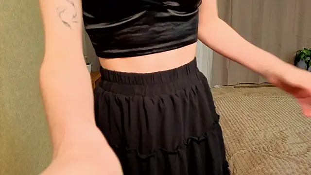 NikkyBee  online show from February 10, 2026, 8:13 am