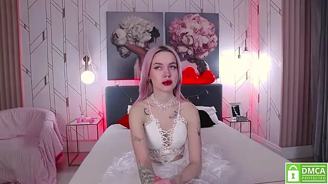 JosephineRowe online show from February 17, 2026, 4:32 am