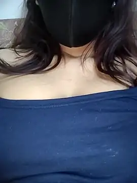 Moody-girl1 online show from February 26, 2026, 5:46 pm