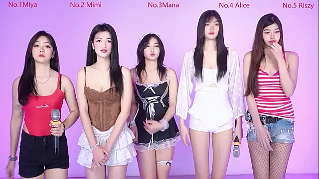 Snapshot of Velvet-girl chatting on February 11, 2026, 10:04 am Velvet-girl online show from February 11, 2026, 10:04 am