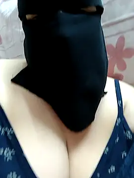 Snapshot of Warda_Egy chatting on June 29, 2026, 9:14 pm Warda Egy online show from June 29, 2026, 9:14 pm