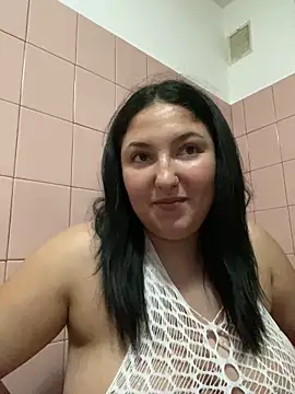 Snapshot of Amber_Sinn chatting on June 21, 2026, 8:36 pm Amber Sinn online show from June 21, 2026, 8:36 pm