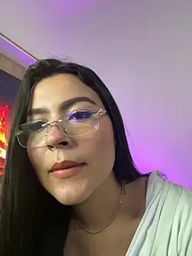 VictoriaWish online show from April 15, 2026, 11:27 am