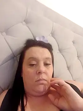 Snapshot of louisa36 chatting on March 2, 2026, 10:38 pm louisa36 online show from March 2, 2026, 10:38 pm