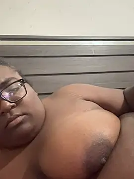 lanegriis1 online show from March 11, 2026, 5:56 am