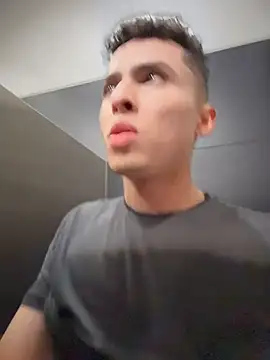 Eros lee online show from February 9, 2026, 1:36 am