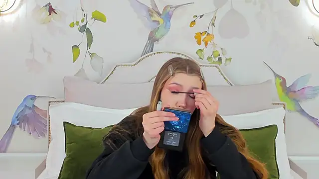 StacyHicks online show from March 12, 2026, 5:13 am