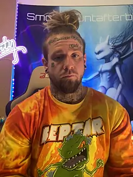 Snapshot of Smokebluntafterblunt chatting on February 19, 2026, 2:58 pm Smokebluntafterblunt online show from February 19, 2026, 2:58 pm