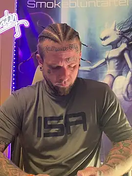 Smokebluntafterblunt online show from April 11, 2026, 6:43 am