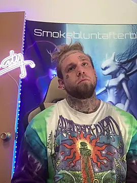 Snapshot of Smokebluntafterblunt chatting on February 25, 2026, 5:46 pm Smokebluntafterblunt online show from February 25, 2026, 5:46 pm