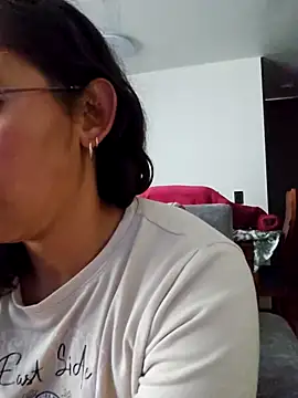 Camila Lopez1 online show from February 19, 2026, 7:33 pm