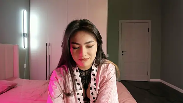 Snapshot of leyla_play chatting on February 22, 2026, 3:20 am leyla play online show from February 22, 2026, 3:20 am