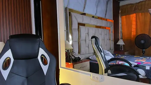 AgathaSanderhs  online show from February 27, 2026, 9:47 pm