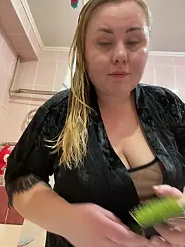 Mommy-girl-Lola online show from February 11, 2026, 9:53 am