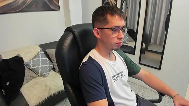 Tommas Jhonson online show from March 18, 2026, 3:53 am