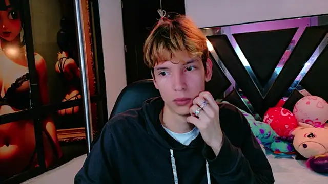 Liam Green1 online show from February 17, 2026, 12:02 pm