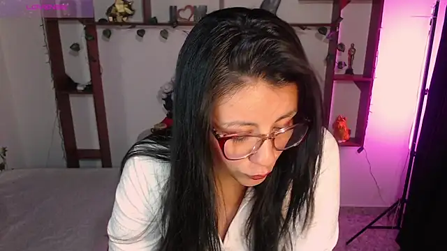 QueenRose94 online show from March 31, 2026, 1:24 pm