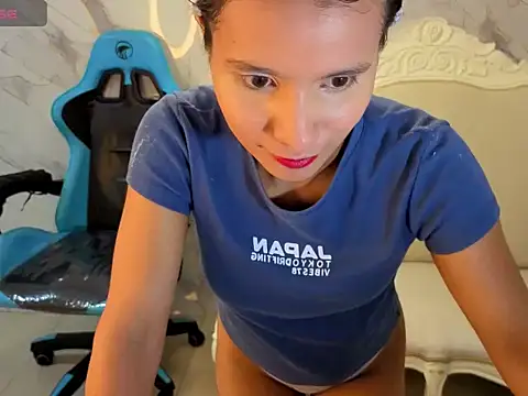Cataleya23 a online show from May 13, 2026, 7:43 pm