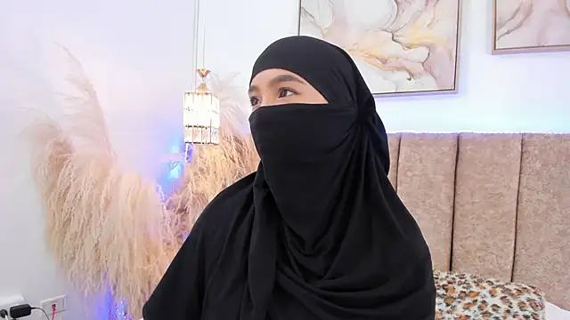 Snapshot of Yaasmin_ chatting on February 10, 2026, 7:02 pm Yaasmin online show from February 10, 2026, 7:02 pm