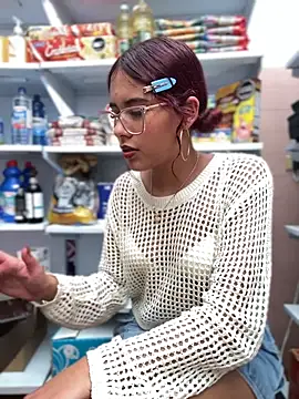 Rylia online show from April 10, 2026, 7:21 pm