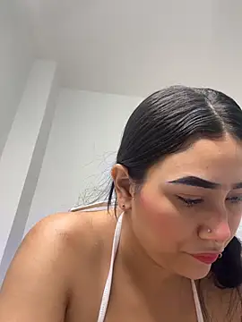 Mia  Starxxx online show from June 18, 2026, 9:09 pm