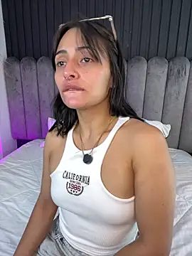 Nanda vixen  online show from March 25, 2026, 11:14 pm