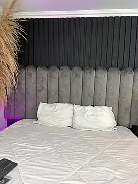 Nanda vixen  online show from March 16, 2026, 8:44 pm