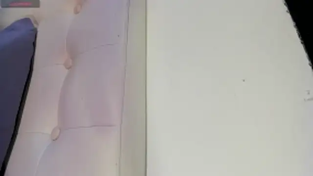 MiaEvans0 online show from April 18, 2026, 8:16 am