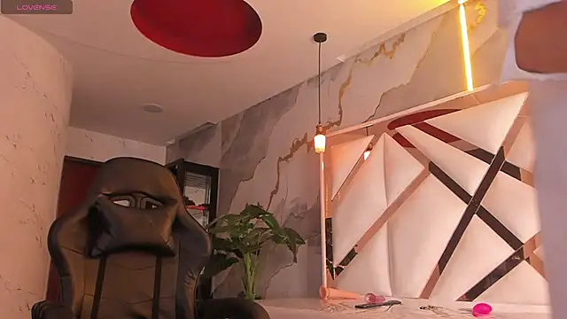 Snapshot of lili_mint_tf chatting on February 13, 2026, 3:28 am lili mint tf online show from February 13, 2026, 3:28 am