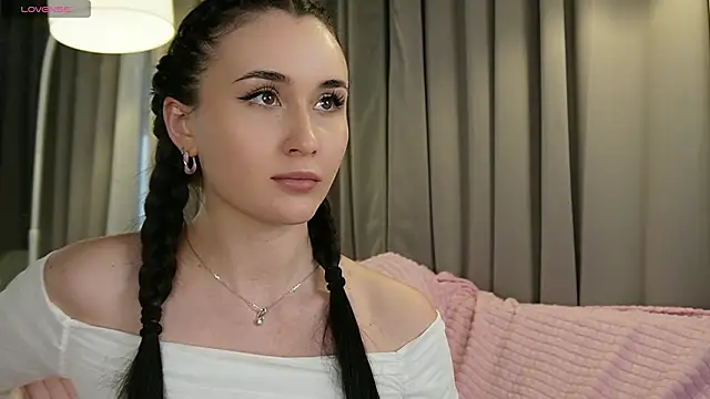 Snapshot of sweety_pie_girl chatting on March 3, 2026, 1:40 pm sweety pie girl online show from March 3, 2026, 1:40 pm