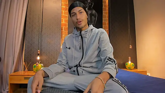 ItsZairen online show from February 9, 2026, 3:48 am