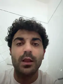 Snapshot of elia2711 chatting on February 28, 2026, 3:55 pm elia2711 online show from February 28, 2026, 3:55 pm