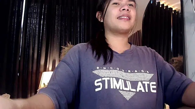 Snapshot of Mooree_naba chatting on November 18, 2025, 11:26 pm Mooree naba online show from November 18, 2025, 11:26 pm