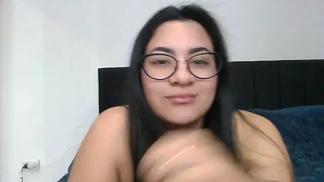 Agusgold22 online show from May 12, 2026, 2:56 pm