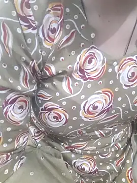 Snapshot of Uma_rani chatting on March 2, 2026, 10:44 am Uma rani online show from March 2, 2026, 10:44 am