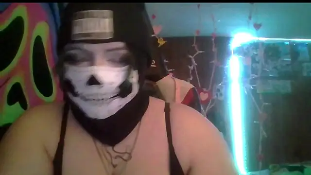 Snapshot of thatskarma chatting on February 13, 2026, 5:07 am thatskarma online show from February 13, 2026, 5:07 am