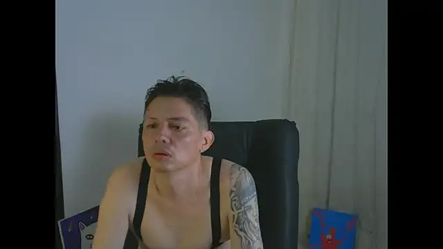 Snapshot of Thommas8a chatting on February 19, 2026, 3:36 am Thommas8a online show from February 19, 2026, 3:36 am