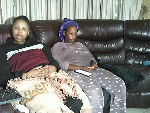 Caramel-Diva online show from March 26, 2026, 7:56 pm