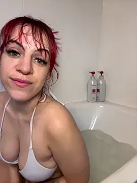 Snapshot of Roxysophie chatting on February 13, 2026, 10:48 am Roxysophie online show from February 13, 2026, 10:48 am