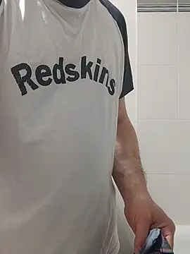 Snapshot of Luluberlu04 chatting on February 11, 2026, 1:27 am Luluberlu04 online show from February 11, 2026, 1:27 am