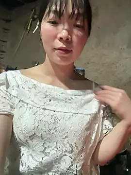 cuty lusy online show from February 10, 2026, 1:21 pm