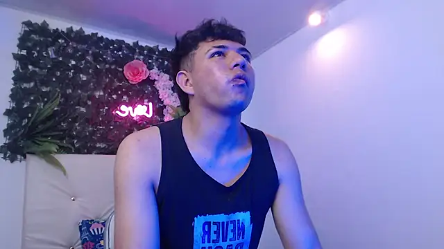 camilosmithh online show from February 16, 2026, 4:49 pm